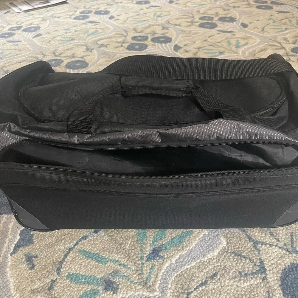 Men’s Black Duffel Bag